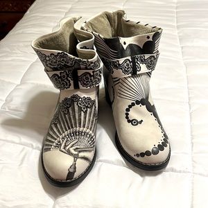 Limarki Ayakkabi Art boots made in Istanbul-Turkey